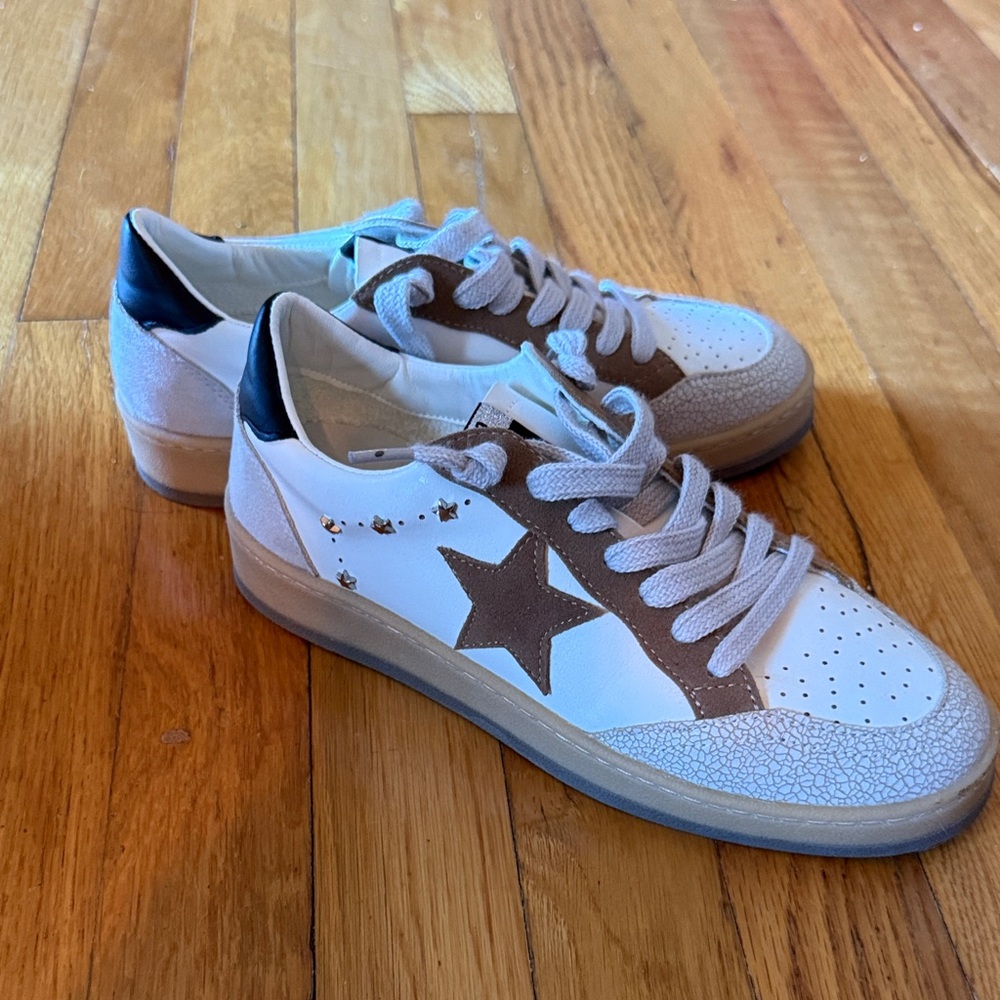 Trendy White and Brown Women's Sneakers